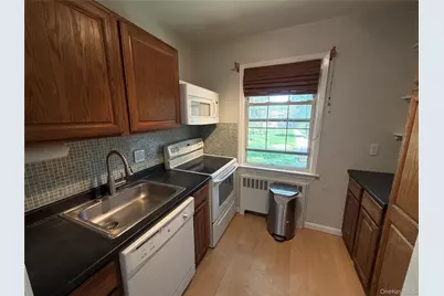 182 Pinewood Road #24, Hartsdale, NY 10530 - Photo 9