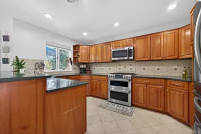 303 Bliss Lane, Valley Cottage, NY 10989 - Photo 19