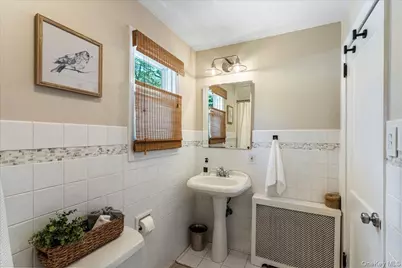 94 Roosevelt Street, Garden City, NY 11530 - Photo 15