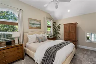94 Roosevelt St, Garden City, NY 11530 - Photo 11
