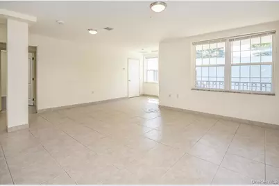 200 Carney Street #108, Glen Cove, NY 11560 - Photo 5