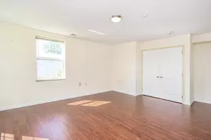 200 Carney St, Glen Cove, NY 11560 - Photo 11