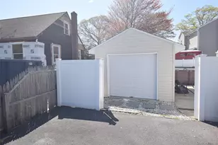 130 Winganhauppauge Rd, Islip, NY 11751 - Photo 41