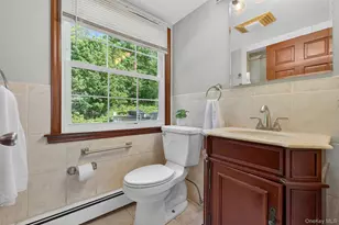 14 Victor Ln, Poughkeepsie, NY 12601 - Photo 17