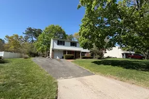 5 Broadhurst St, Port Jefferson Station, NY 11776 - Photo 3