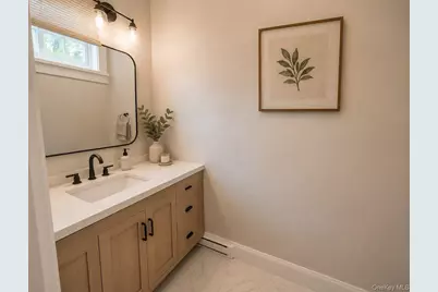 5 Broadhurst Street, Port Jefferson Station, NY 11776 - Photo 19