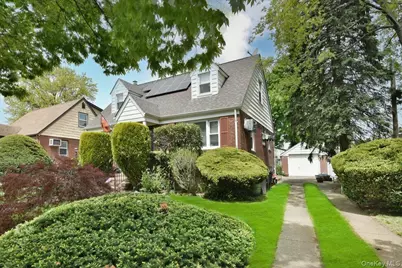 246-35 85th Road, Bellerose, NY 11426 - Photo 3