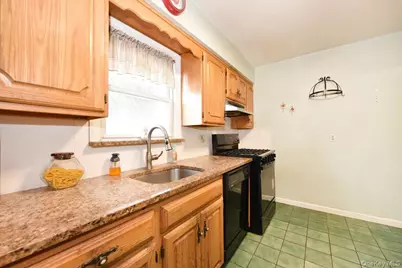 246-35 85th Road, Bellerose, NY 11426 - Photo 9