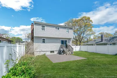 18 Pennwood Drive, Mastic Beach, NY 11951 - Photo 23