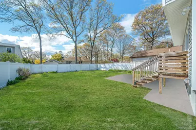18 Pennwood Drive, Mastic Beach, NY 11951 - Photo 25