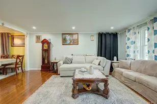 109-18 177th St, Jamaica, NY 11433 - Photo 5