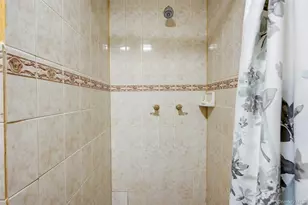 109-18 177th St, Jamaica, NY 11433 - Photo 29