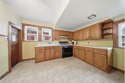 5 Kingston Avenue, Port Jervis, NY 12771 - Photo 9