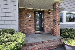 42 Morris Ave, Farmingville, NY 11738 - Photo 3