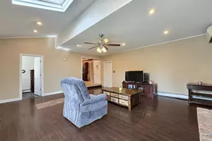 42 Morris Ave, Farmingville, NY 11738 - Photo 19