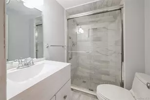 23 Gables Dr, Hicksville, NY 11801 - Photo 17