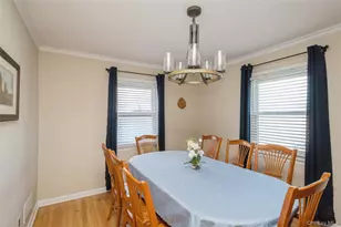 23 Gables Dr, Hicksville, NY 11801 - Photo 13