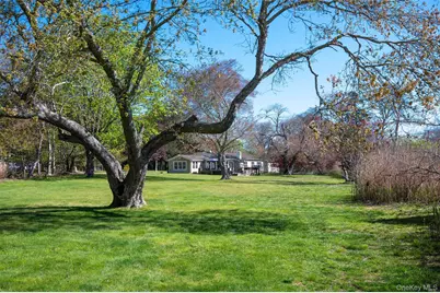 111 S Country Road, Remsenburg, NY 11960 - Photo 23