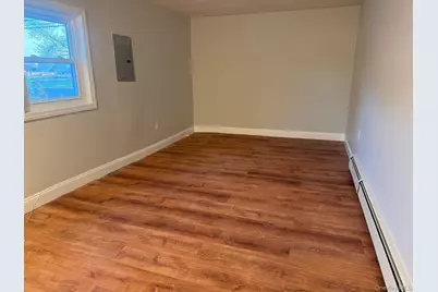 675 S Long Beach Avenue, Freeport, NY 11520 - Photo 17