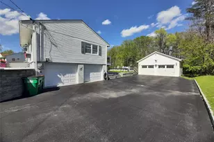 13 Regency Dr, Wappingers Falls, NY 12590 - Photo 23