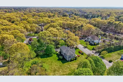 9 Paddock Lane, Medford, NY 11763 - Photo 27