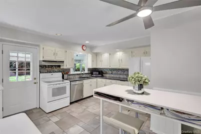 14 Archer Drive, Stony Brook, NY 11790 - Photo 17