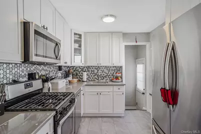 50 Lantern Street, Huntington, NY 11743 - Photo 5
