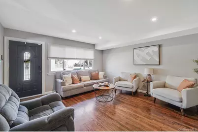 50 Lantern Street, Huntington, NY 11743 - Photo 3
