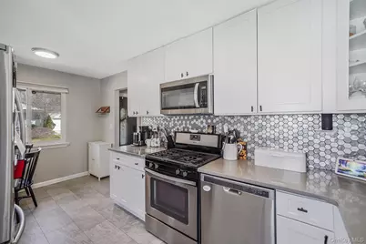 50 Lantern Street, Huntington, NY 11743 - Photo 7