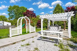 3 Katonah Pl, Dix Hills, NY 11746 - Photo 27