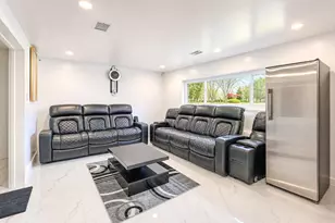 3 Katonah Pl, Dix Hills, NY 11746 - Photo 21