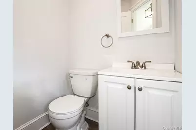 10 Ohio Avenue, Port Washington, NY 11050 - Photo 15