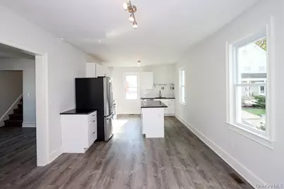 10 Ohio Avenue, Port Washington, NY 11050 - Photo 9