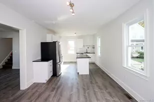 10 Ohio Ave, Port Washington, NY 11050 - Photo 9