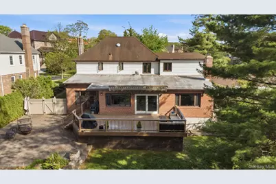 241-01 52nd Avenue, Douglaston, NY 11362 - Photo 5