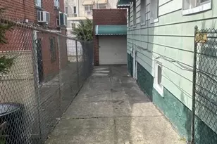 3335 Hone Ave, Bronx, NY 10469 - Photo 3