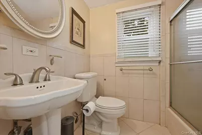 336 Princeton Street, Westbury, NY 11590 - Photo 17