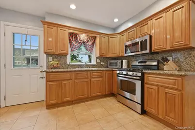 336 Princeton Street, Westbury, NY 11590 - Photo 7
