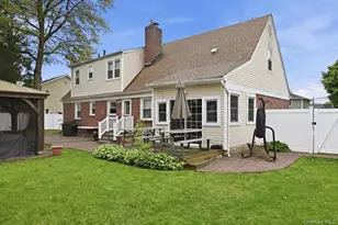 336 Princeton St, Westbury, NY 11590 - Photo 27