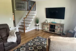 385 Garden St, West Islip, NY 11795 - Photo 7