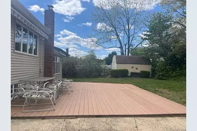 385 Garden Street, West Islip, NY 11795 - Photo 13