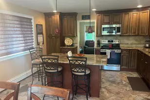 385 Garden St, West Islip, NY 11795 - Photo 3