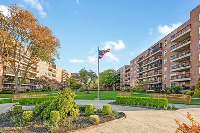 162-41 Powells Cove Boulevard #6S, Whitestone, NY 11357 - Photo 1