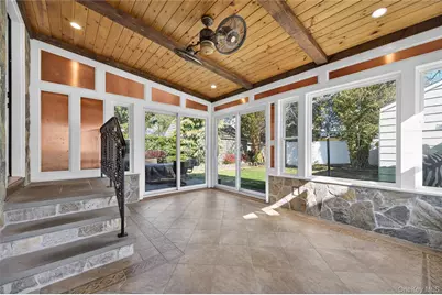 31 Broadway, New Hyde Park, NY 11040 - Photo 15