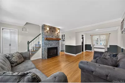 31 Broadway, New Hyde Park, NY 11040 - Photo 5