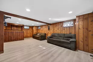 31 Broadway, New Hyde Park, NY 11040 - Photo 27