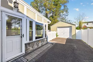 31 Broadway, New Hyde Park, NY 11040 - Photo 29