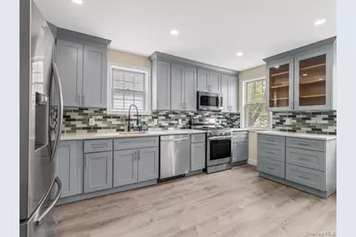 9519 116th Street, Richmond Hill, NY 11419 - Photo 5