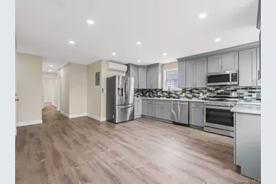 9519 116th Street, Richmond Hill, NY 11419 - Photo 3