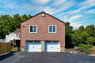125 Smith Rd, Pleasant Valley, NY 12569 - Photo 27